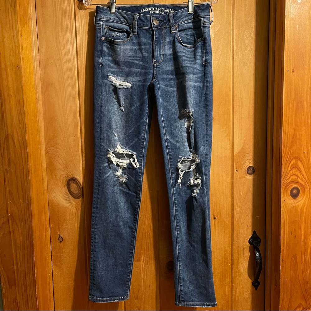 Women’s American Eagle Distressed Jeans